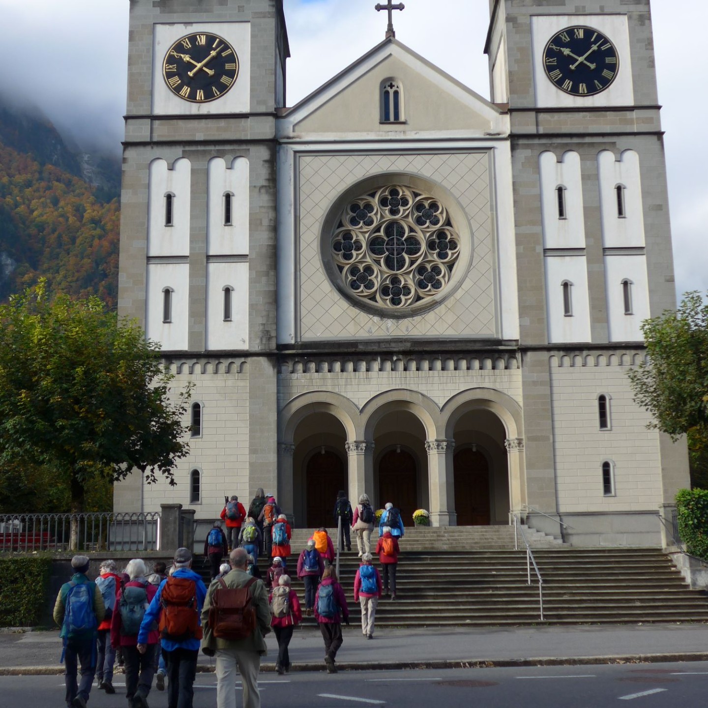 02_Streifzug durch die kleinste Hauptstadt der Schweiz - die Stadtkirche Glarus